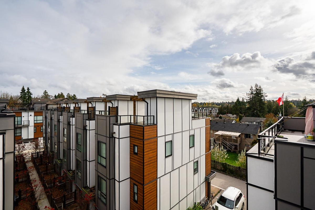 Outdoor Kitchen Photo of 31 19760 55 Avenue, Langley, BC