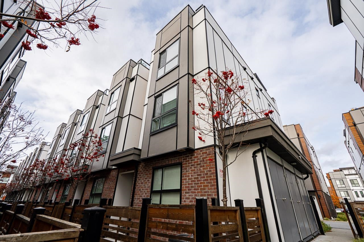 Street View Photo of 31 19760 55 Avenue, Langley, BC