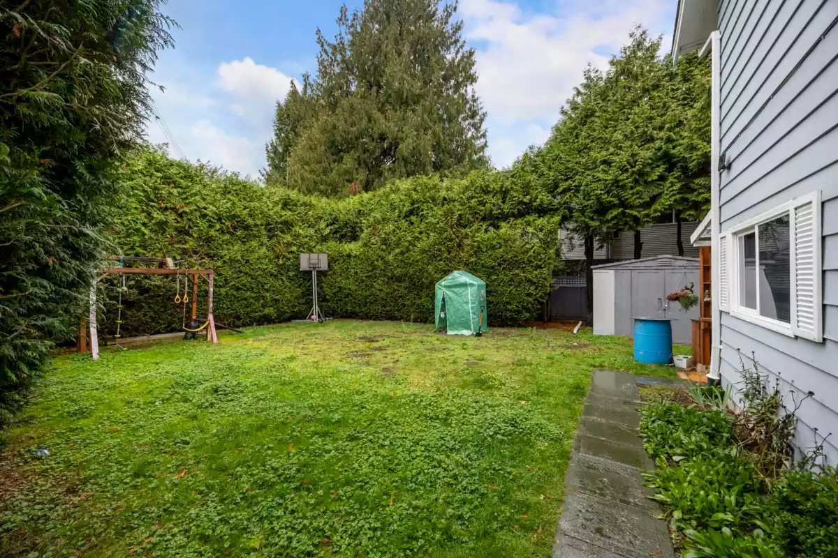 Community Amenities Photo (Clubhouse) of 19617 48 Avenue, Langley, BC