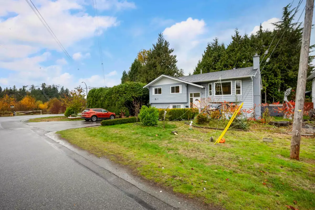 Exterior Rear Photo of 19617 48 Avenue, Langley, BC