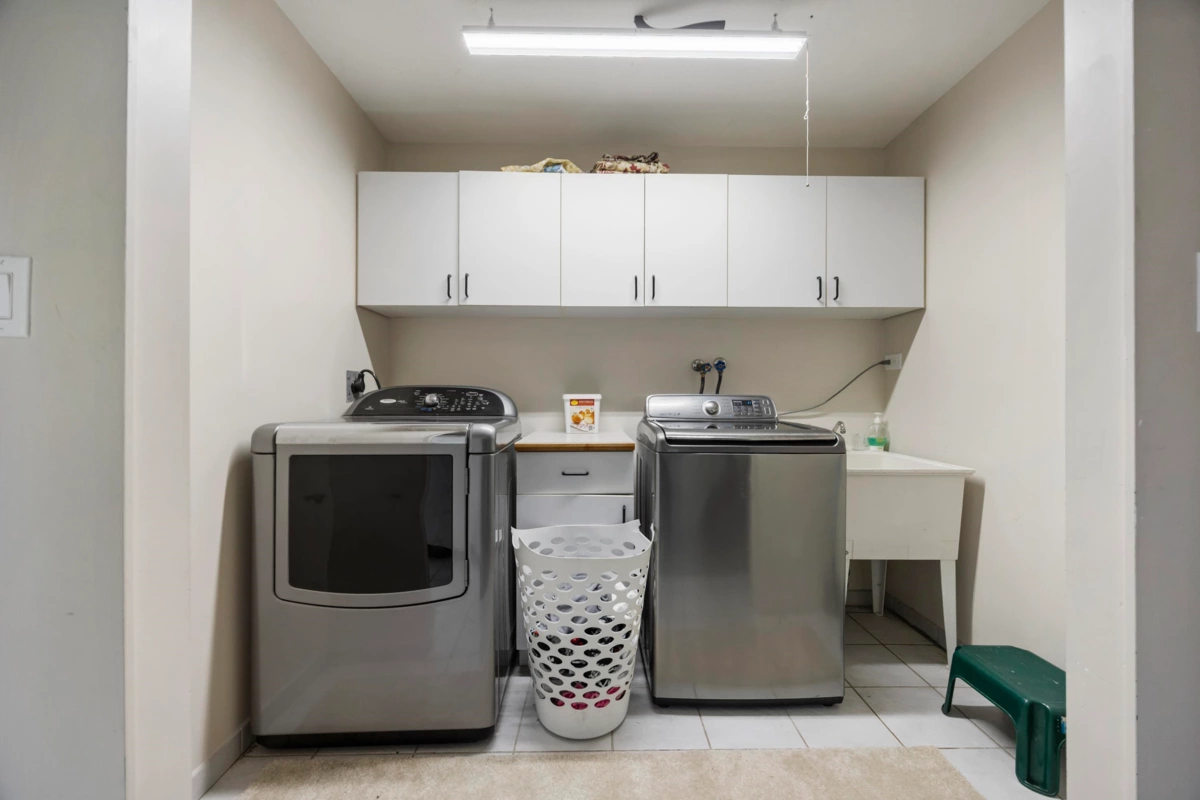 Front Yard Photo of 19617 48 Avenue, Langley, BC