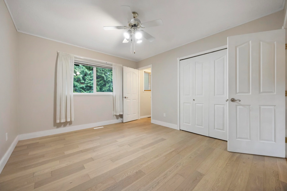 Guest Bathroom Photo of 19617 48 Avenue, Langley, BC