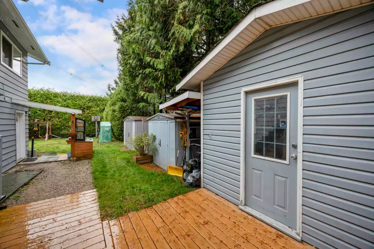 Hot Tub / Spa Photo of 19617 48 Avenue, Langley, BC