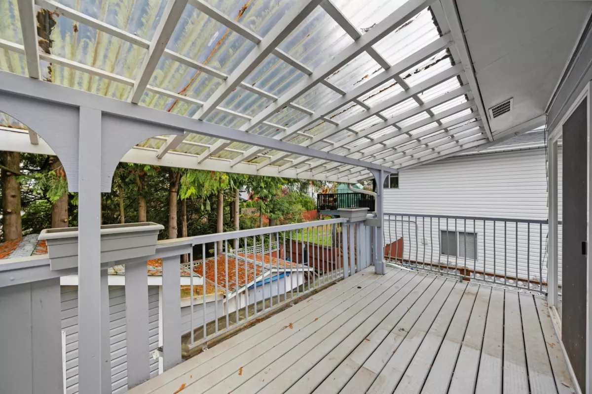 Staircase Photo of 19617 48 Avenue, Langley, BC