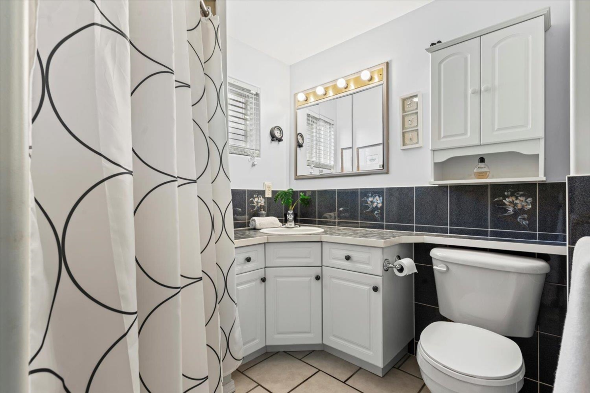 Hallway Photo of 15 52324 Yale Road, Rosedale, BC