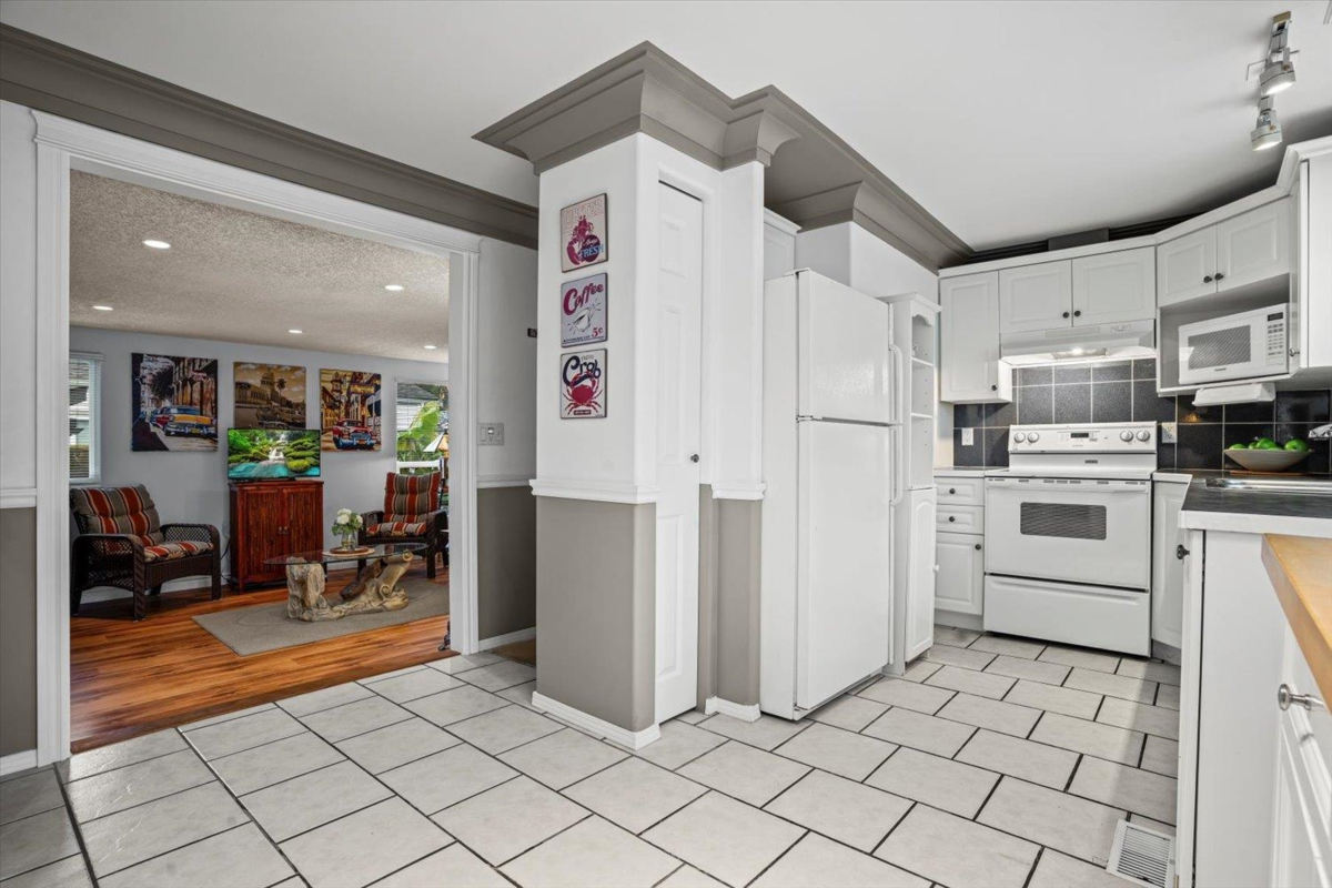 Primary Bathroom Photo of 15 52324 Yale Road, Rosedale, BC