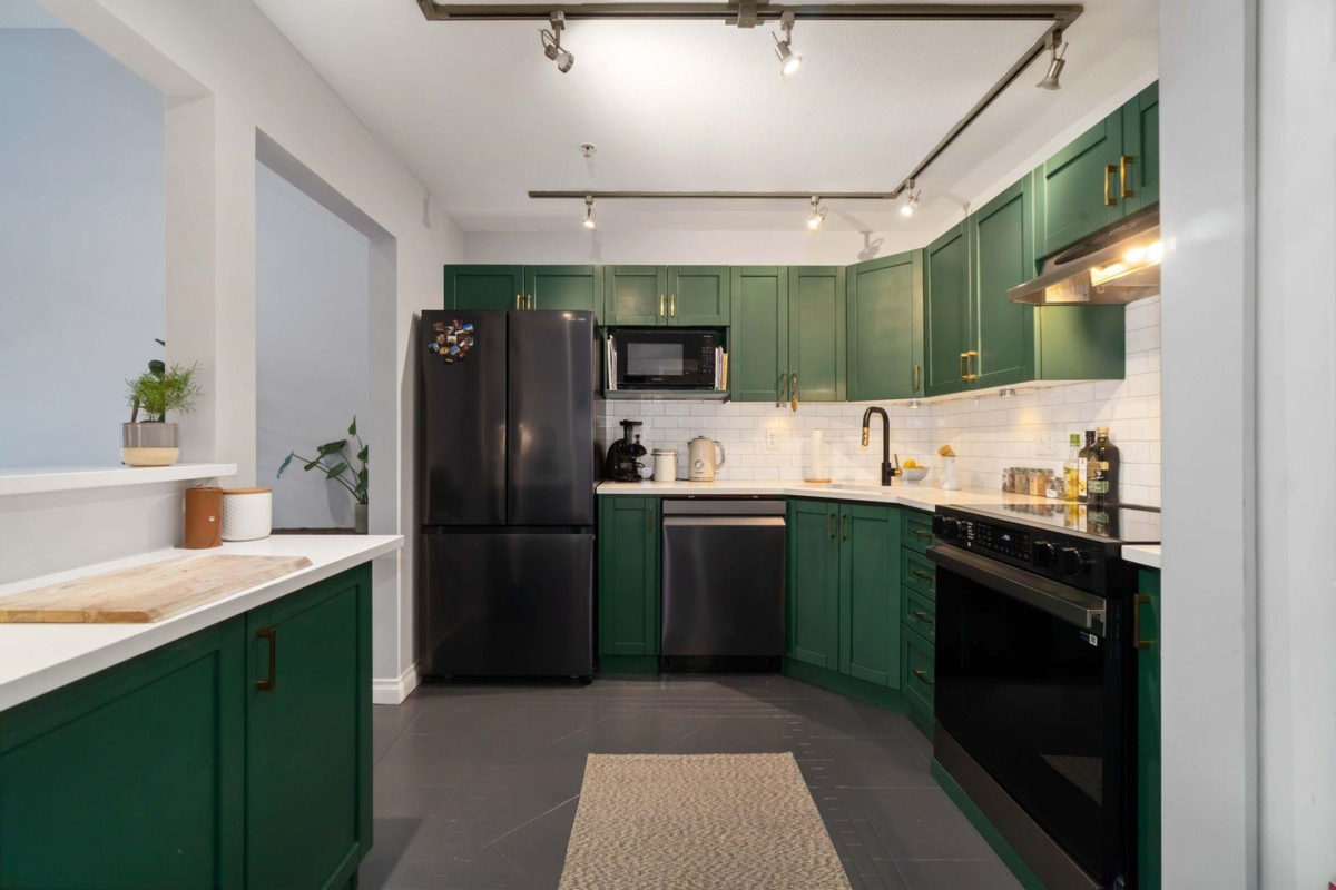 Breakfast Nook Photo of 410 301 Maude Road, Port Moody, BC