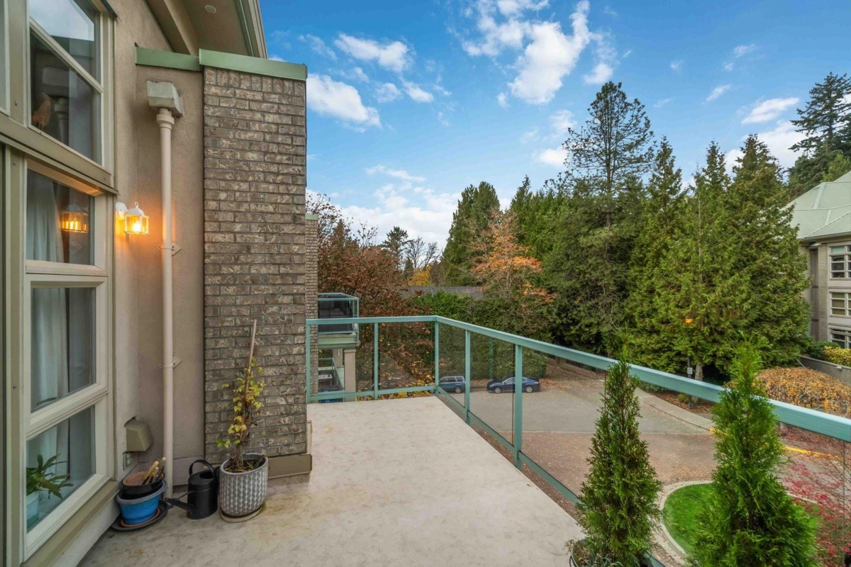 Laundry Room Photo of 410 301 Maude Road, Port Moody, BC