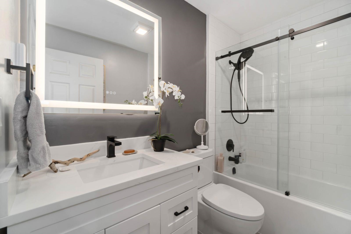 Loft / Bonus Room Photo of 410 301 Maude Road, Port Moody, BC