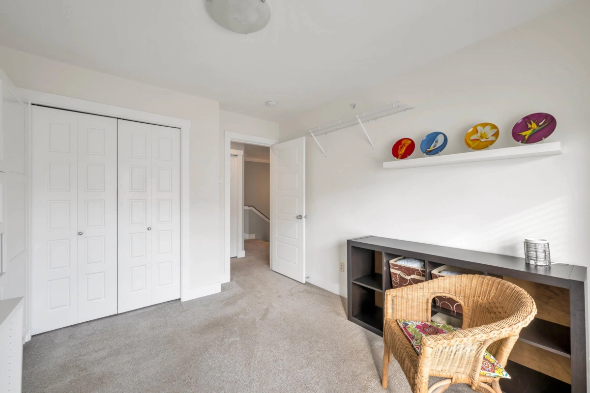 Basement Recreation Room Photo of 2 21017 76 Avenue, Langley, BC