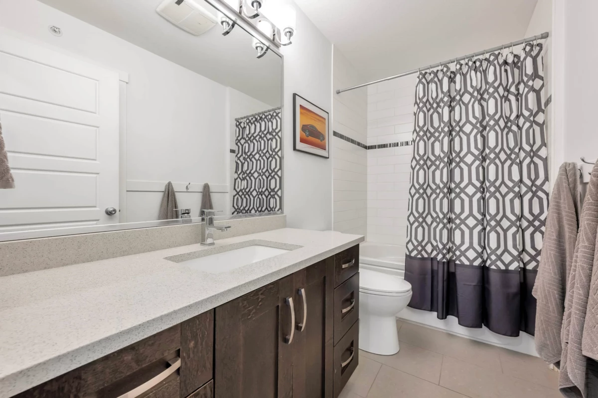 Entry Foyer Photo of 2 21017 76 Avenue, Langley, BC