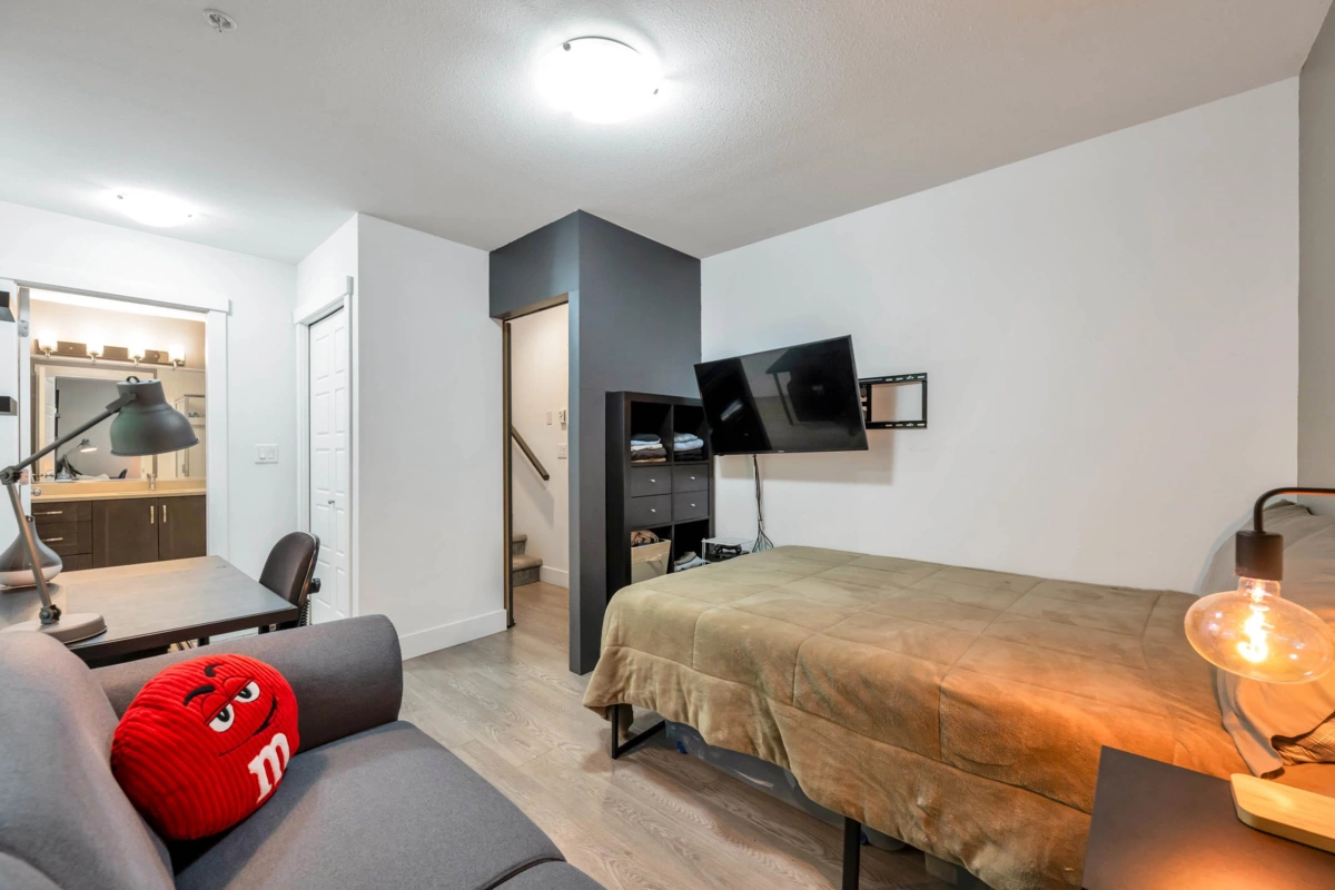 Hot Tub / Spa Photo of 2 21017 76 Avenue, Langley, BC