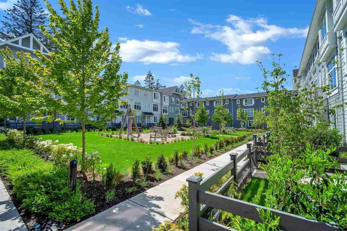 Office / Den Photo of 82 16678 25 Avenue, Surrey, BC