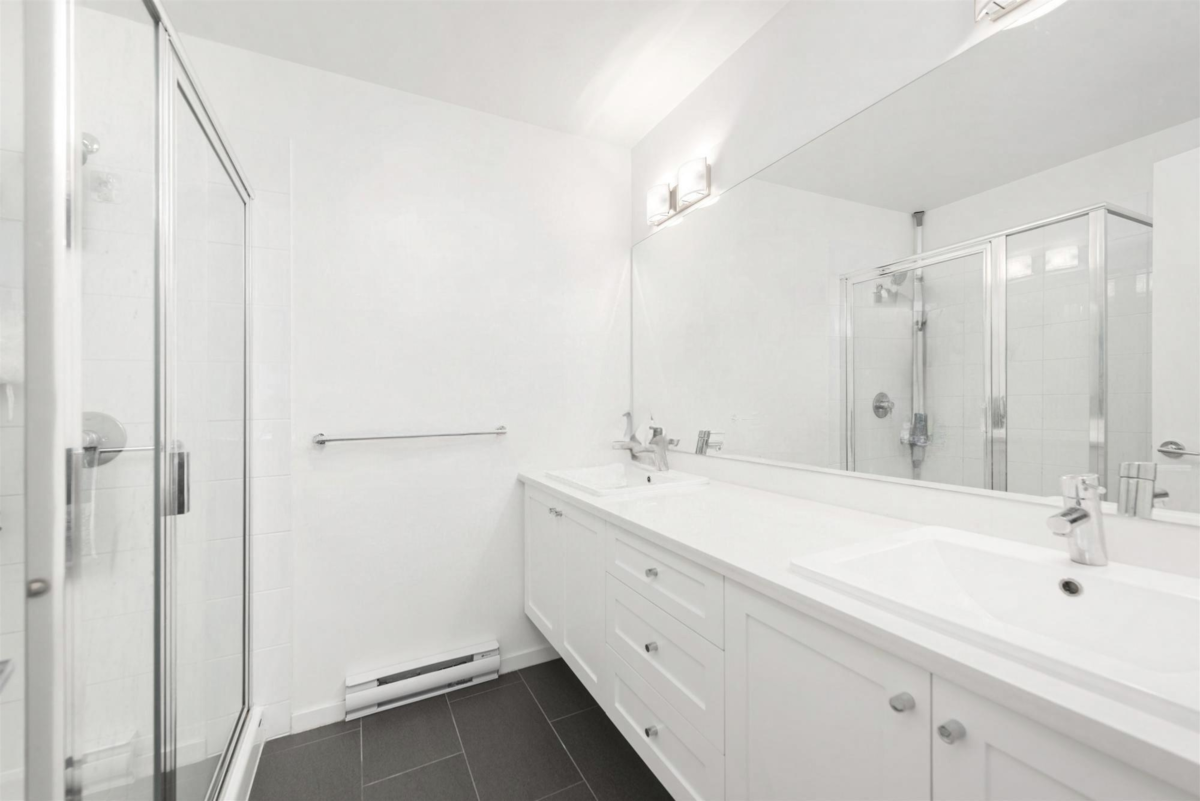 Primary Bathroom Photo of 82 16678 25 Avenue, Surrey, BC