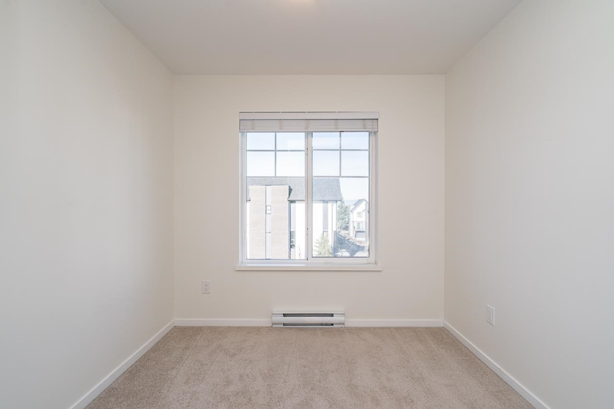 Walk-In Closet Photo of 82 16678 25 Avenue, Surrey, BC