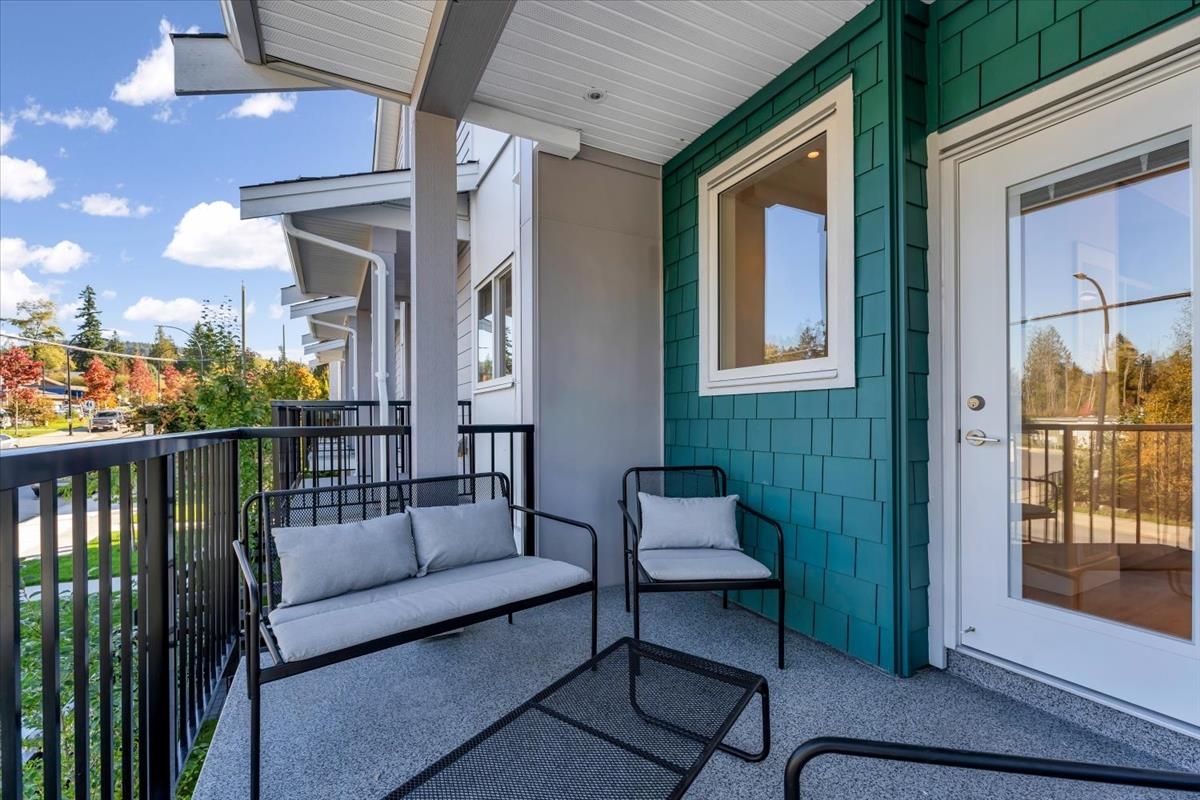 Basement Recreation Room Photo of 1 10392 240a Street, Maple Ridge, BC