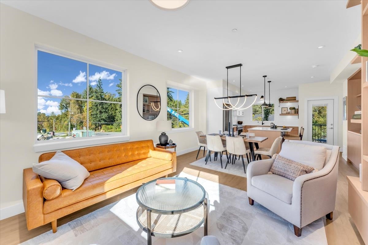 Breakfast Nook Photo of 1 10392 240a Street, Maple Ridge, BC