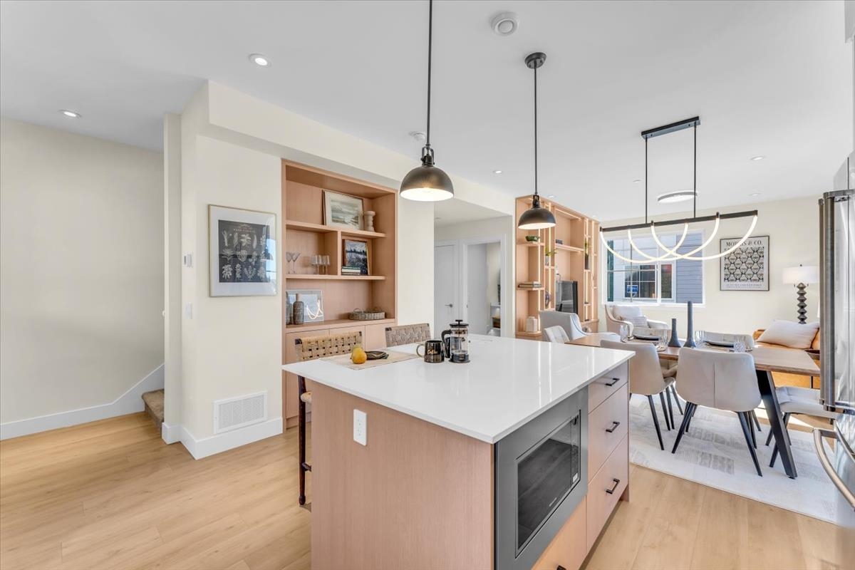 Dining Area Photo of 1 10392 240a Street, Maple Ridge, BC