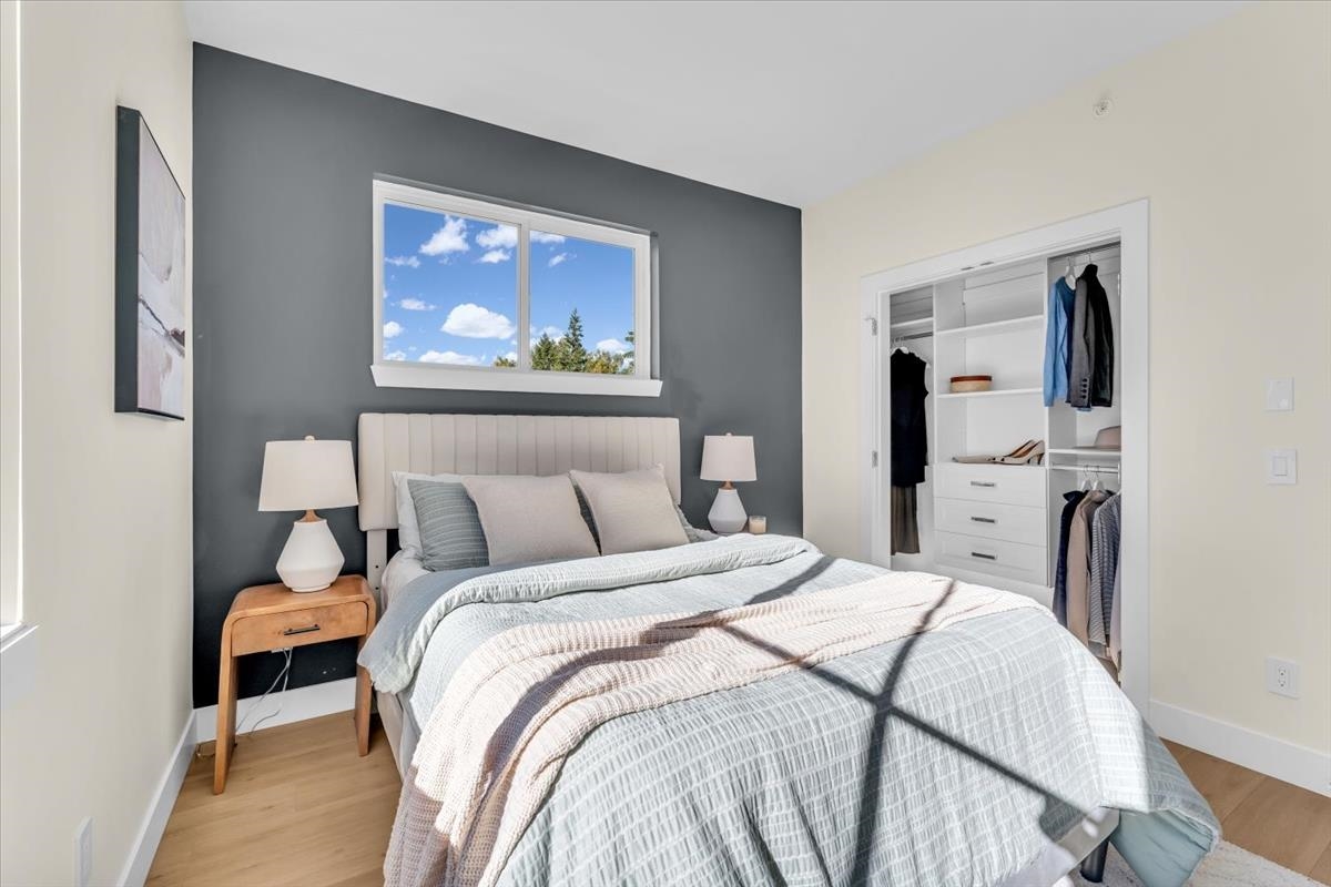 Hallway Photo of 1 10392 240a Street, Maple Ridge, BC