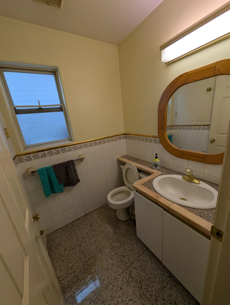 Breakfast Nook Photo of 2935 E 17th Avenue, Vancouver, BC