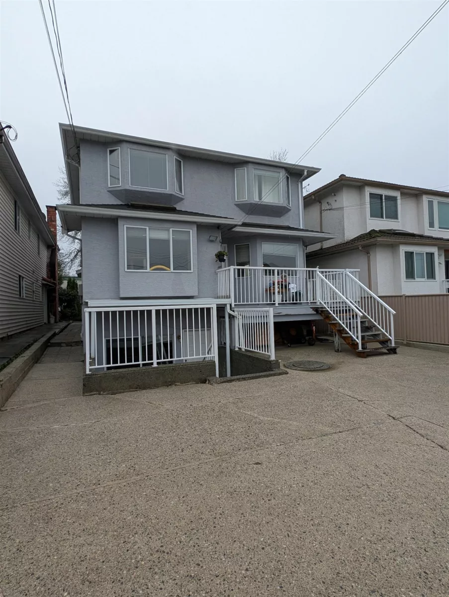 Garden / Landscaping Photo of 2935 E 17th Avenue, Vancouver, BC