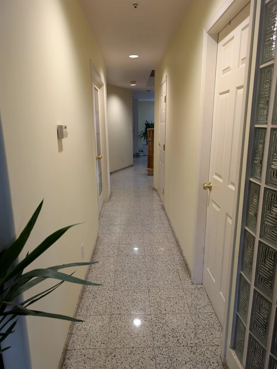 Living Room Photo of 2935 E 17th Avenue, Vancouver, BC