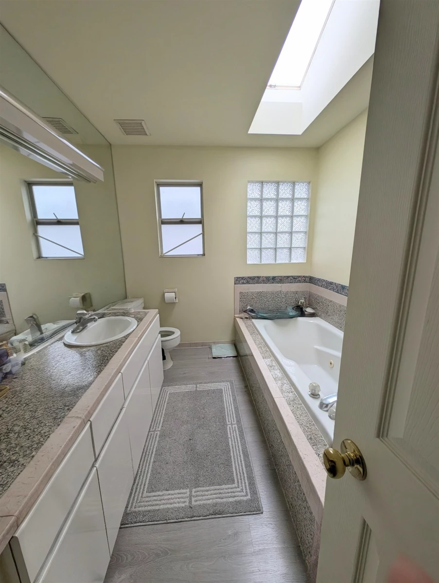 Office / Den Photo of 2935 E 17th Avenue, Vancouver, BC