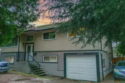 Living Room Photo of 15120 96 Avenue, Surrey, BC