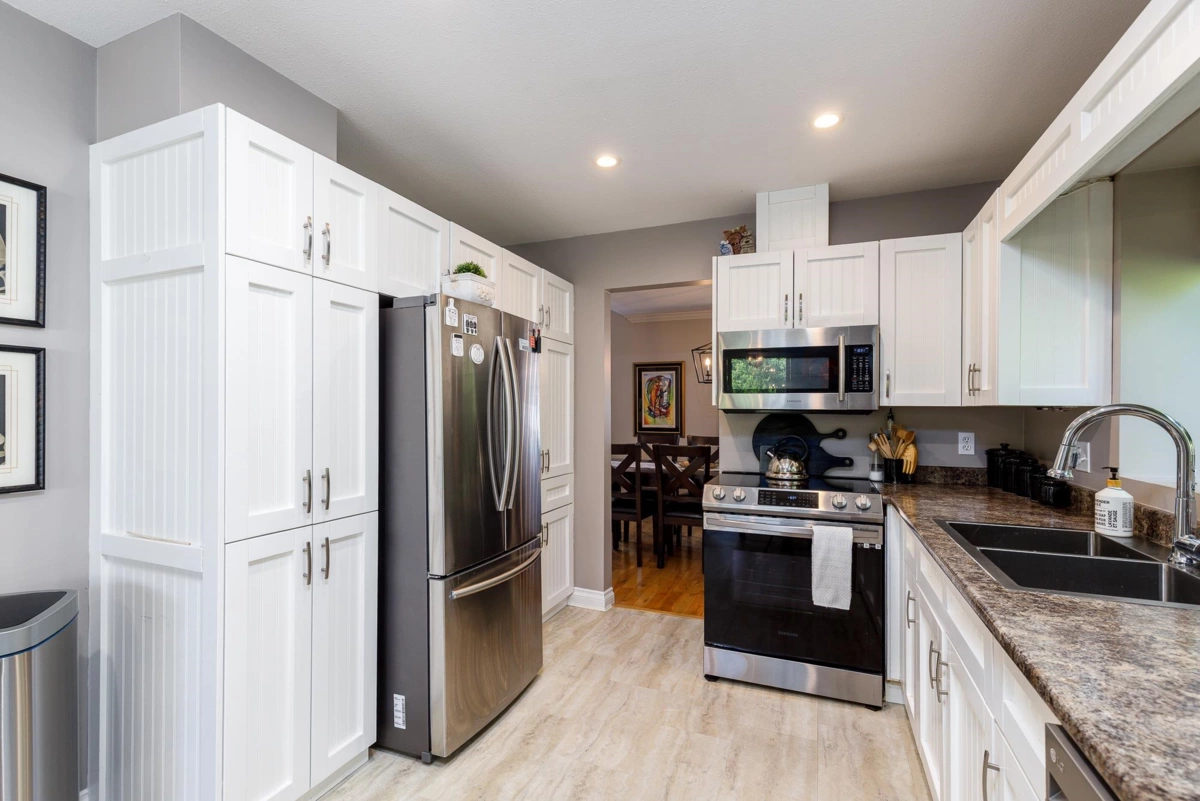 Breakfast Nook Photo of 35485 Calgary Avenue, Abbotsford, BC