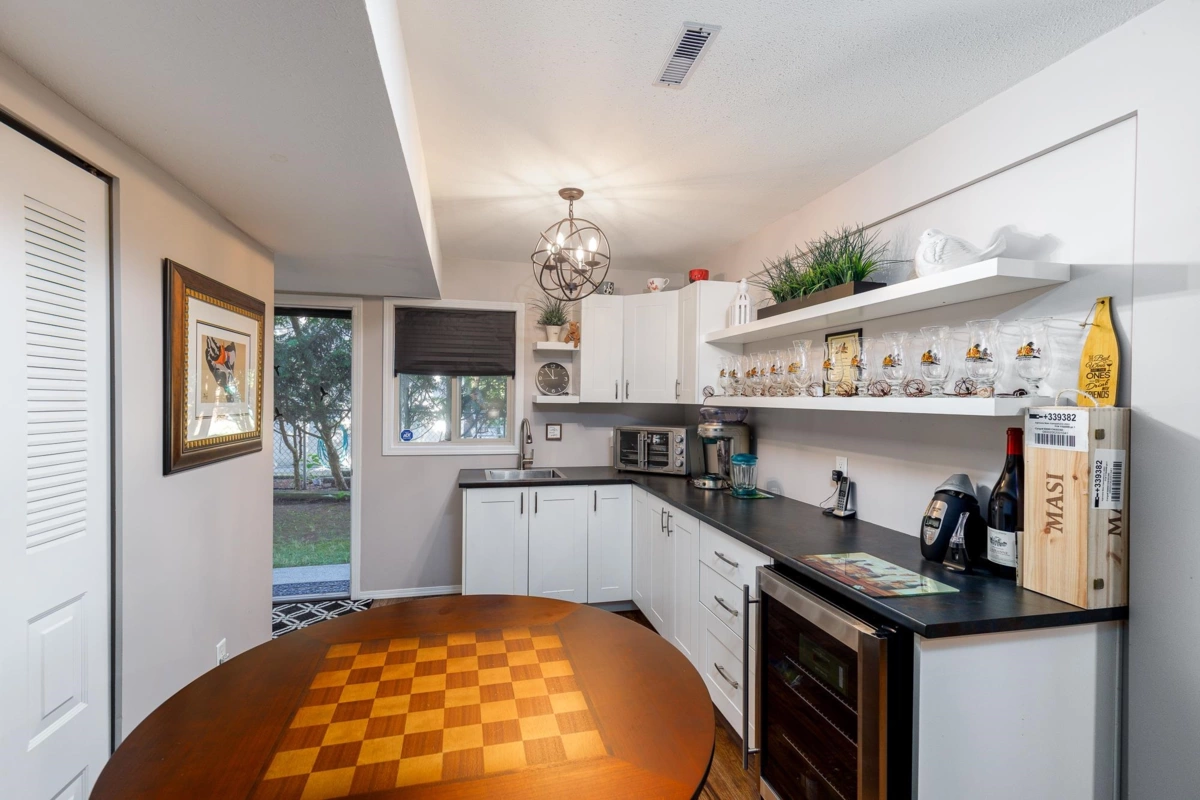 Garage Interior Photo of 35485 Calgary Avenue, Abbotsford, BC