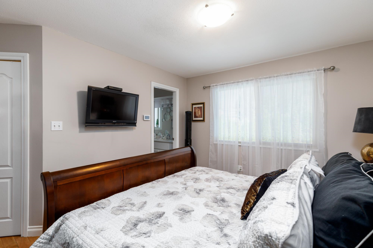 Powder Room Photo of 35485 Calgary Avenue, Abbotsford, BC