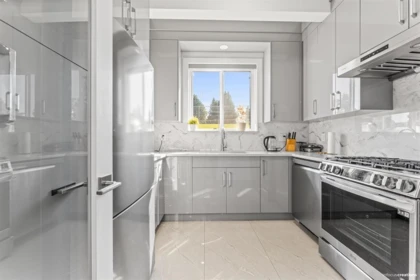 Guest Bathroom Photo of 13836 80 Avenue, Surrey, BC