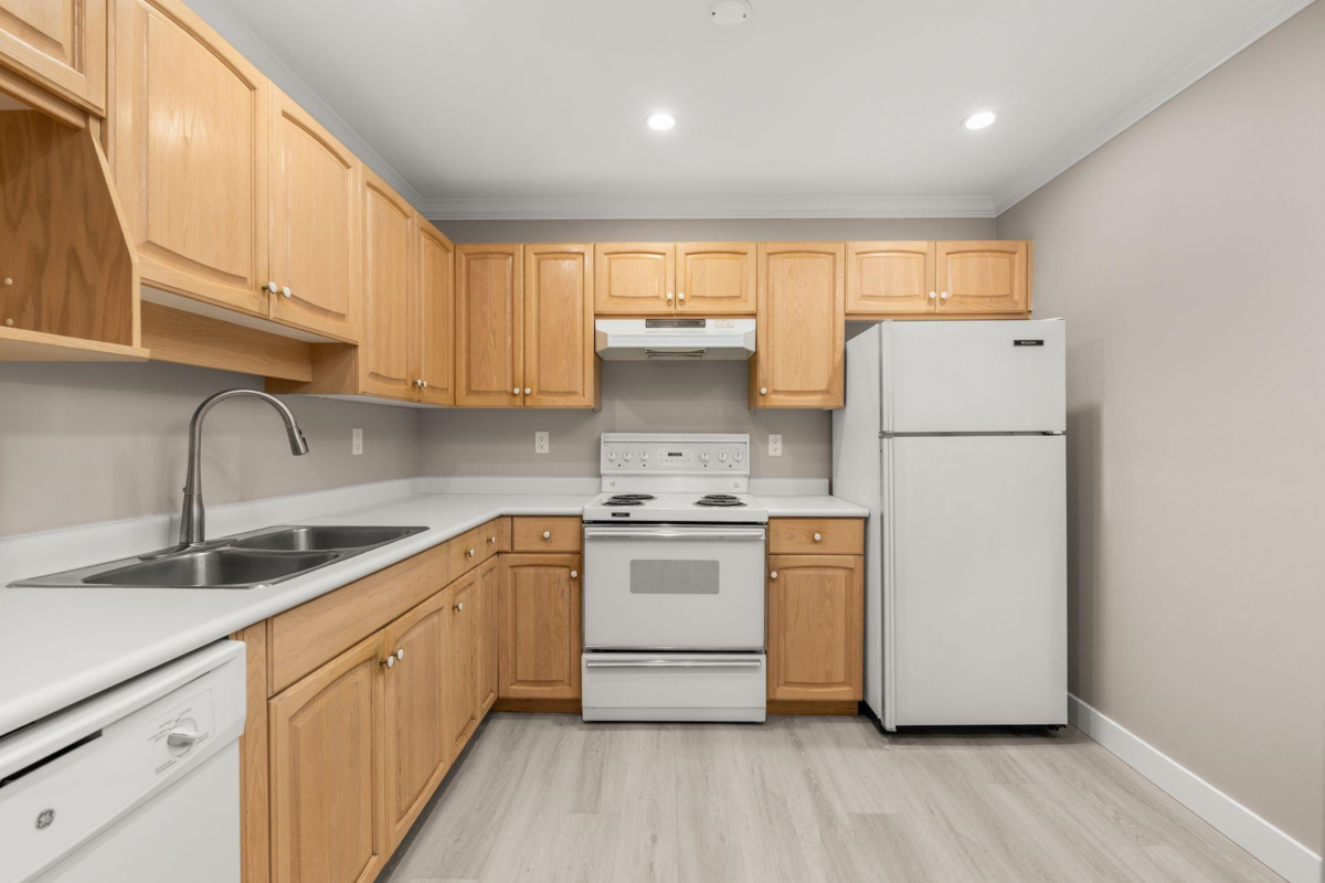 Bedroom 4 Photo of 209 32044 Old Yale Road, Abbotsford, BC