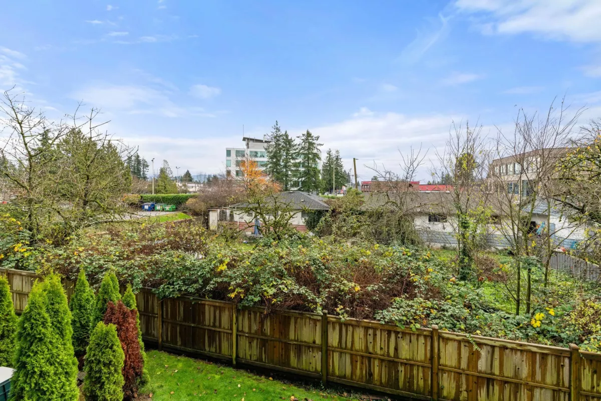 Outdoor Kitchen Photo of 209 32044 Old Yale Road, Abbotsford, BC