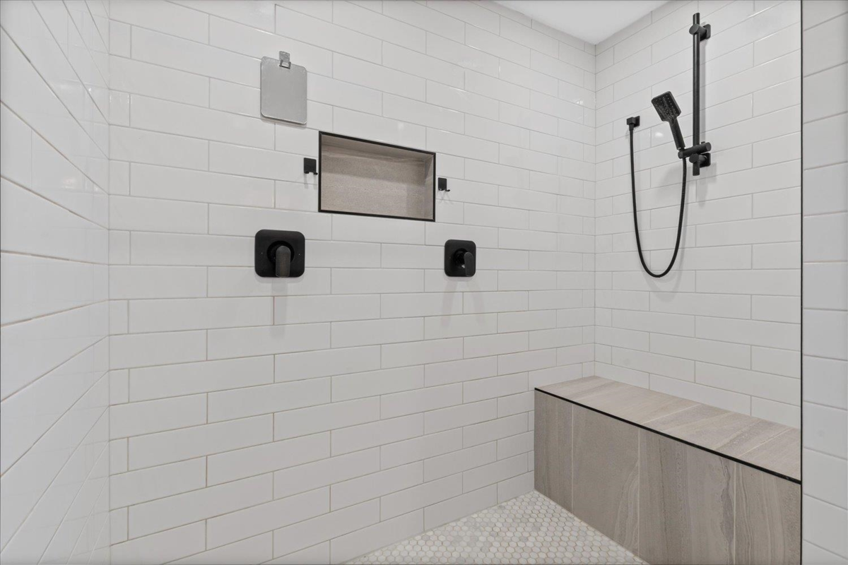 Guest Bathroom Photo of 5844 Blackburn Road, Chilliwack, BC