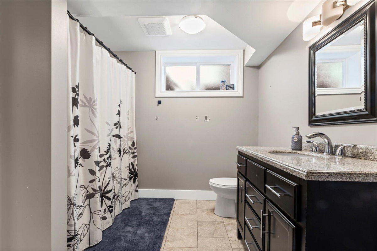 Staircase Photo of 5844 Blackburn Road, Chilliwack, BC