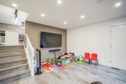 Basement Recreation Room Photo of 15270 84a Avenue, Surrey, BC
