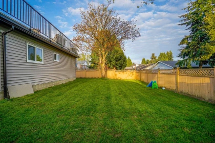 Fitness Center Photo Near 15270 84a Avenue, Surrey, BC