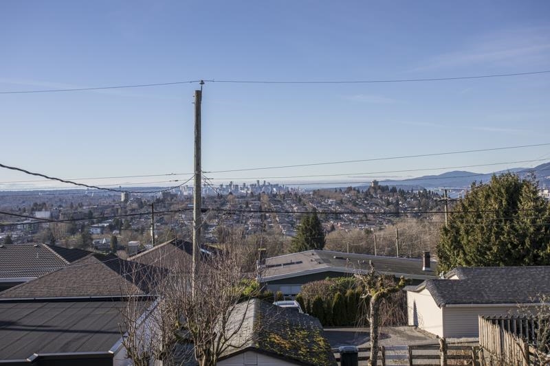 Garden / Landscaping Photo of 11 Hythe Avenue, Burnaby, BC