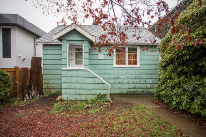 Breakfast Nook Photo of 11 Hythe Avenue, Burnaby, BC