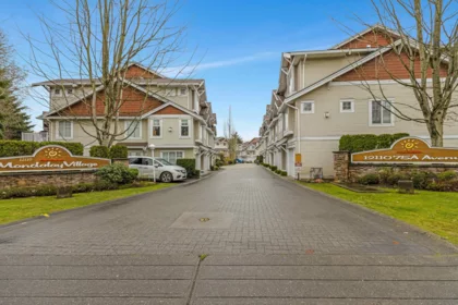 18 12110 75a Avenue, Surrey, BC, West Newton — 3 bed townhouse for sale