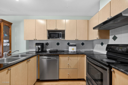 Kitchen Island Photo of 18 12110 75a Avenue, Surrey, BC