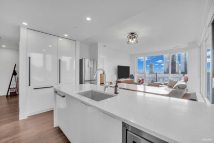 Kitchen Island Photo of 1205 4711 Hazel Street, Burnaby, BC