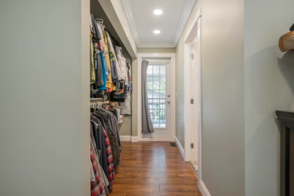 Entry Foyer Photo of 25035 10 Avenue, Langley, BC