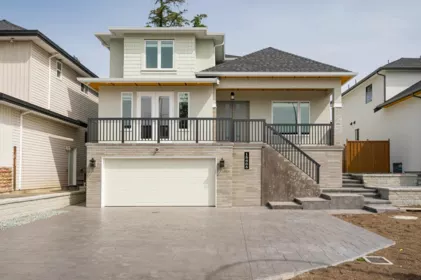 15665 82 Avenue, Surrey, BC, Fleetwood Tynehead — 9 bed single family residence for sale