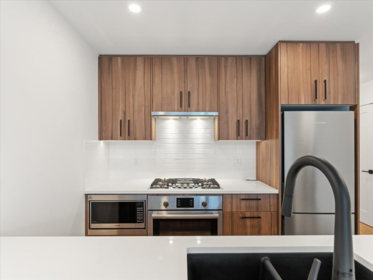 201 6859 Cambie Street, Vancouver, BC, Vancouver — Apartment/Condo for sale