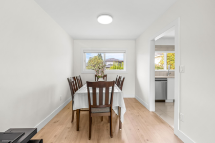 Kitchen Photo of 9360 Pinewell Crescent, Richmond, BC