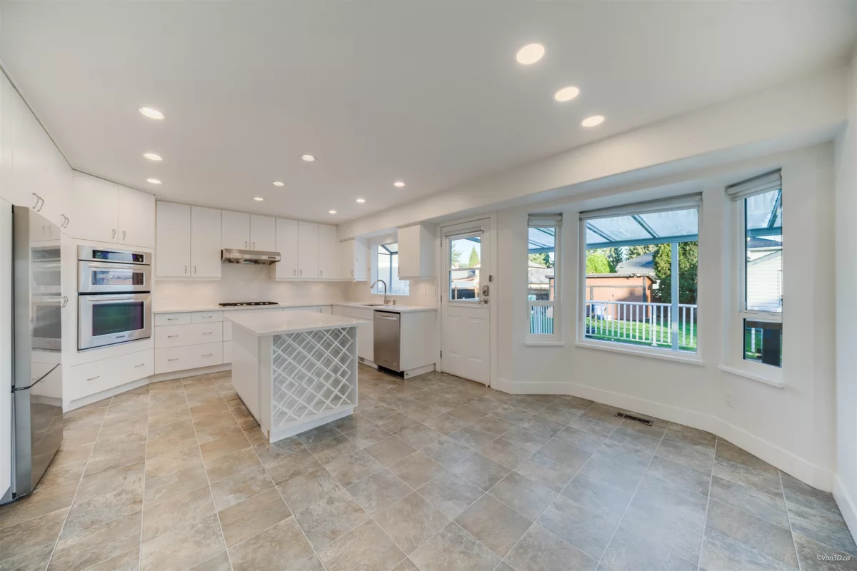 Guest Bathroom Photo of 3464 196 Street, Langley, BC