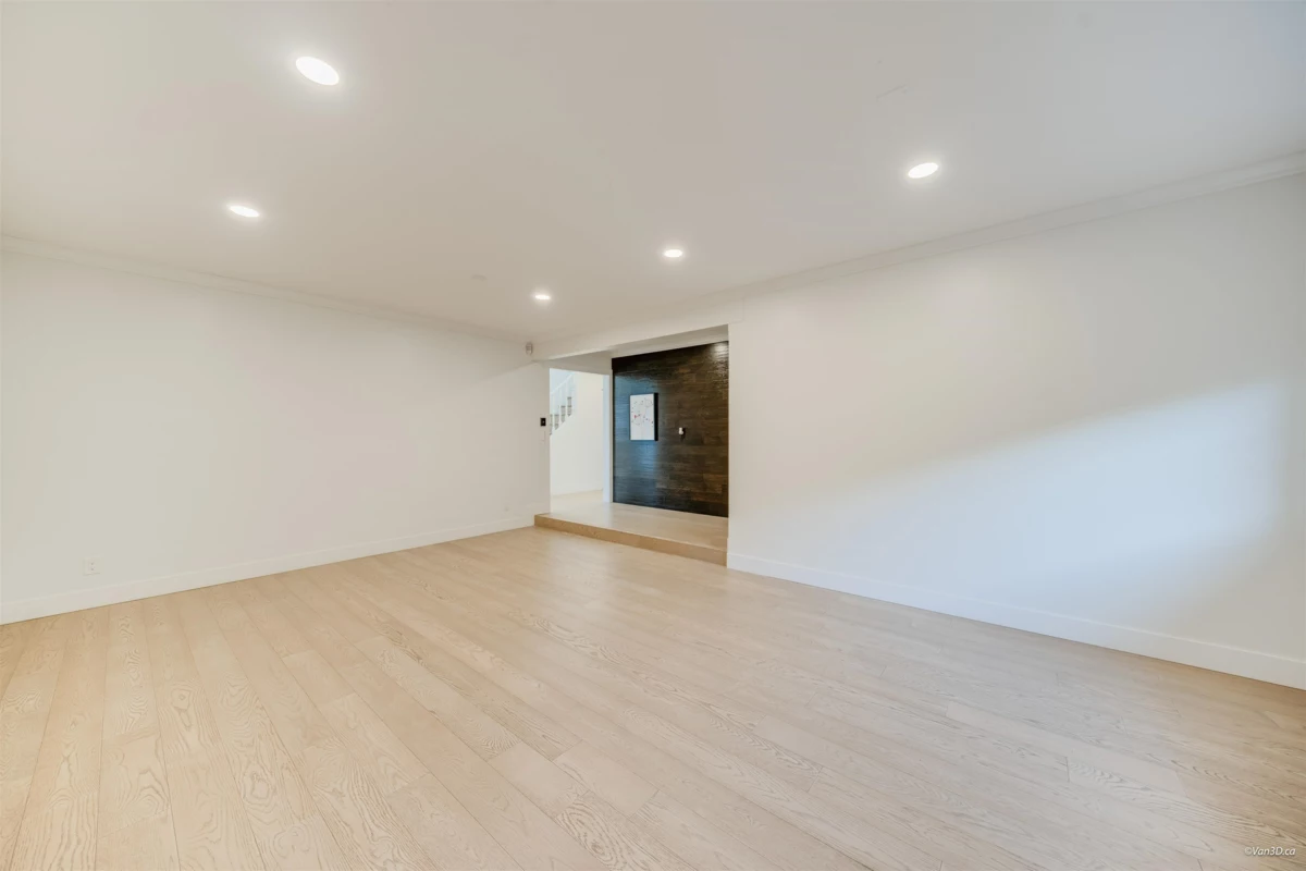 Walk-In Closet Photo of 3464 196 Street, Langley, BC