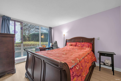 Walk-In Closet Photo of 509 6733 Buswell Street, Richmond, BC